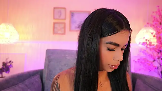 MeganLowell online show from 24, 3, 2026