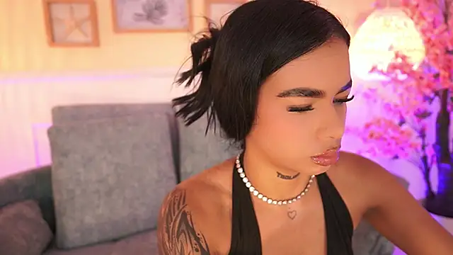 MeganLowell online show from 7, 4, 2026