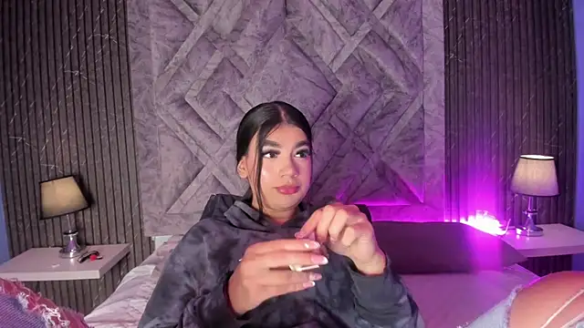 ShirleyJones  online show from 30, 11, 2025