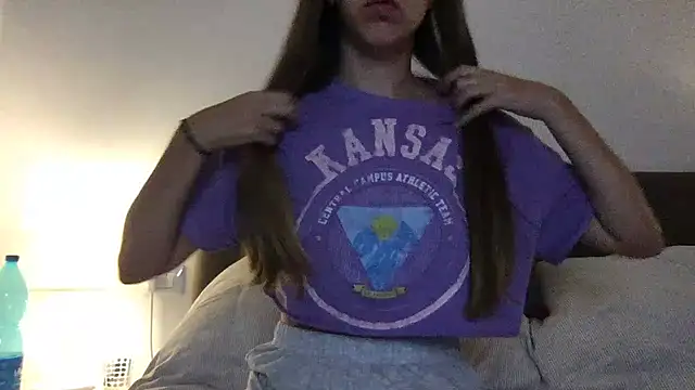 Snapshot of Martimartinaxx chatting on 24, 6, 2026 Martimartinaxx online show from 24, 6, 2026