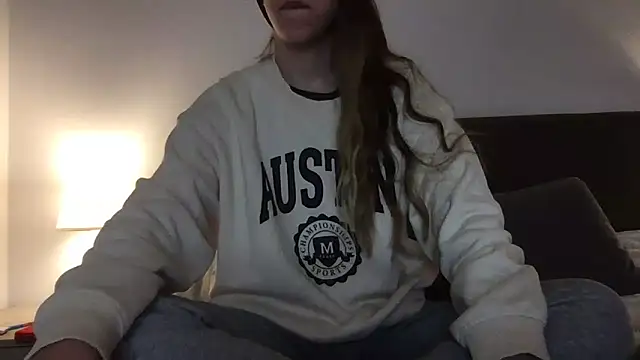 Martimartinaxx online show from 10, 2, 2026