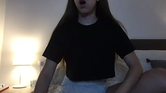 Snapshot of Martimartinaxx chatting on 25, 6, 2026 Martimartinaxx online show from 25, 6, 2026