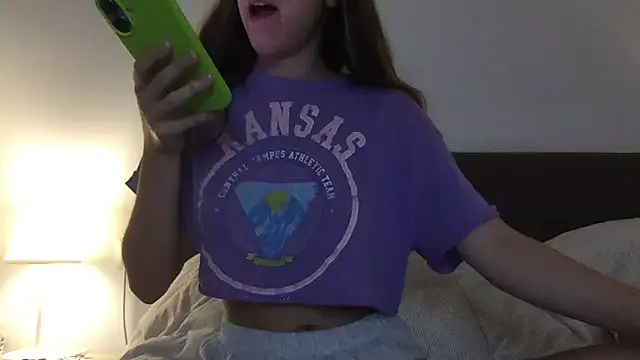 Snapshot of Martimartinaxx chatting on 4, 6, 2026 Martimartinaxx online show from 4, 6, 2026