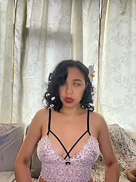 Esmerald 1111 online show from 4, 7, 2026