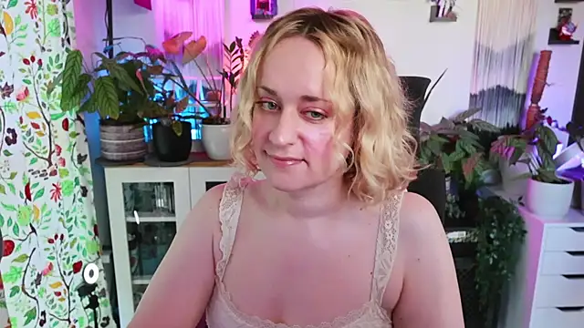 xzoeyryanx online show from 14, 6, 2026