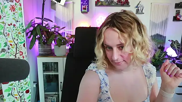 Snapshot of xzoeyryanx chatting on 27, 7, 2026 xzoeyryanx online show from 27, 7, 2026