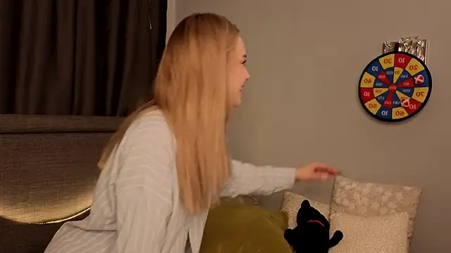 KristleKirst online show from 7, 2, 2026