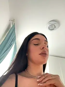 Layladesire online show from 26, 11, 2025