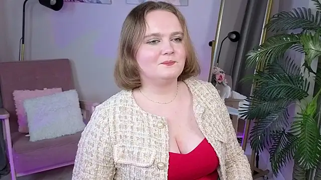 Snapshot of TerryAstra chatting on 17, 11, 2025 TerryAstra online show from 17, 11, 2025