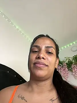 ArielleMillerr- online show from 10, 4, 2026