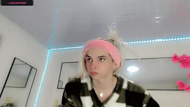 Karla hot777 online show from 18, 4, 2026