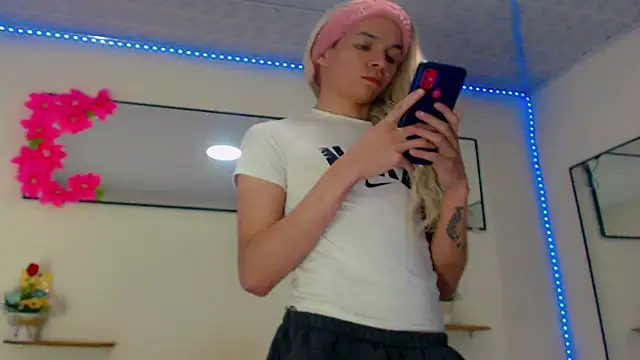Karla hot777 online show from 4, 5, 2026