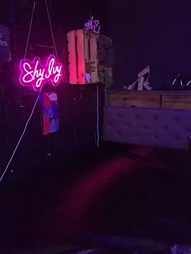 Shy-Ivy online show from 22, 4, 2026