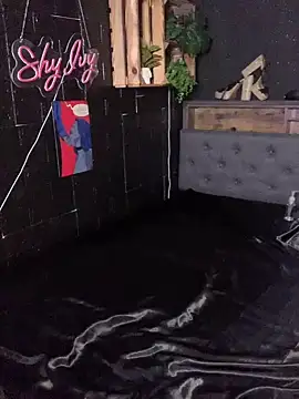 Shy-Ivy online show from 21, 4, 2026