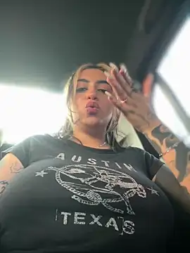 VeloraVyxen  online show from 22, 11, 2025