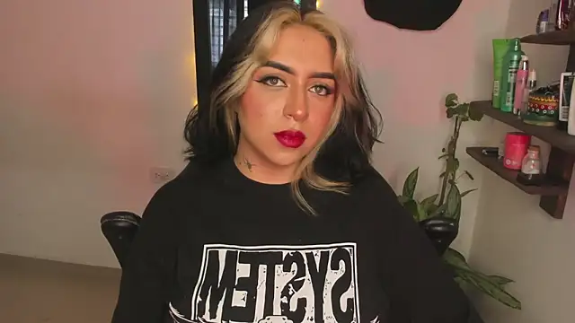 VeloraVyxen  online show from 16, 12, 2025