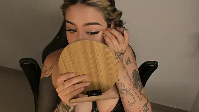 VeloraVyxen  online show from 7, 3, 2026