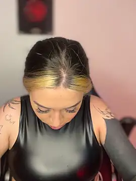 VeloraVyxen  online show from 3, 12, 2025