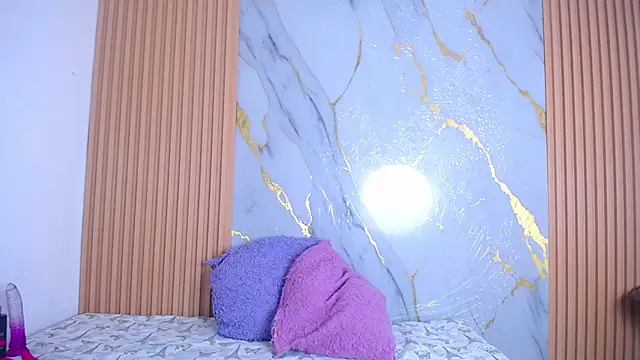 Annie Chers online show from 3, 12, 2025