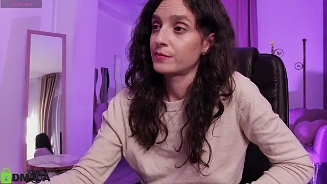 Snapshot of AnnaHarperX chatting on 22, 10, 2025 AnnaHarperX online show from 22, 10, 2025