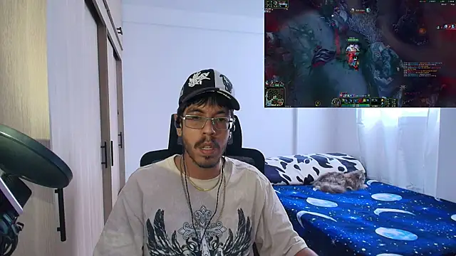 Snapshot of naitt_ chatting on 22, 11, 2025 naitt online show from 22, 11, 2025