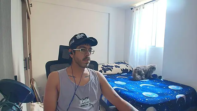 Snapshot of naitt_ chatting on 23, 11, 2025 naitt online show from 23, 11, 2025