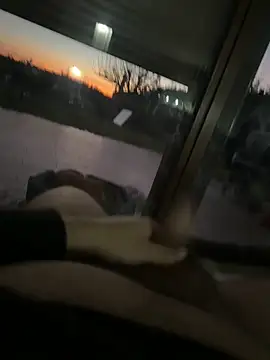 Snapshot of Locotre22 chatting on 18, 12, 2025 Locotre22 online show from 18, 12, 2025