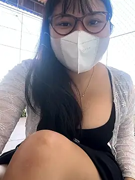 Snapshot of hide_from_colleagues chatting on 12, 1, 2026 hide from colleagues online show from 12, 1, 2026