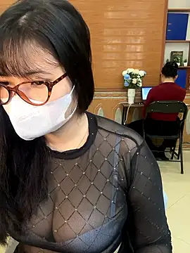 Snapshot of hide_from_colleagues chatting on 14, 1, 2026 hide from colleagues online show from 14, 1, 2026