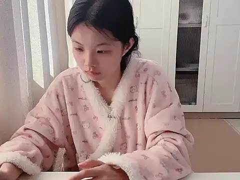 Snapshot of bunny-- chatting on 22, 11, 2025 bunny-- online show from 22, 11, 2025