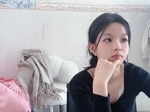 Snapshot of bunny-- chatting on 25, 11, 2025 bunny-- online show from 25, 11, 2025