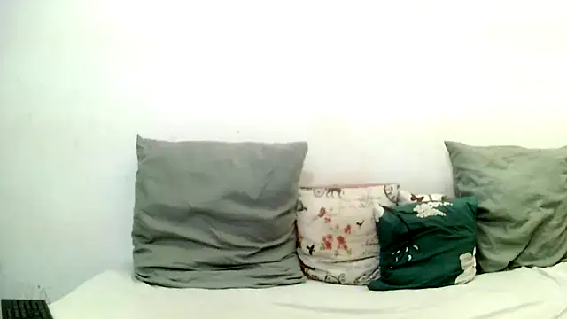 Snapshot of BrunetteNaomi8 chatting on 8, 5, 2026 BrunetteNaomi8 online show from 8, 5, 2026