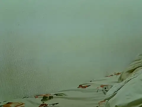 Snapshot of BrunetteNaomi8 chatting on 25, 11, 2025 BrunetteNaomi8 online show from 25, 11, 2025