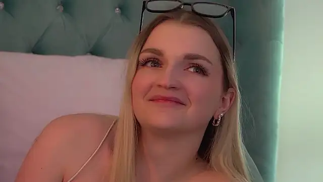 AnnyRaii online show from 3, 2, 2026