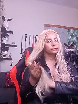 LaReineCleo online show from 9, 6, 2026