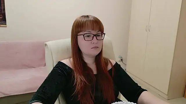 Foxy-lady online show from 4, 12, 2025