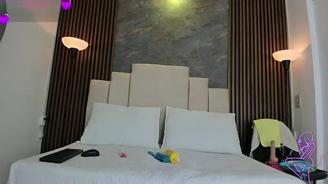 catiusca reyes 03 online show from 11, 3, 2026