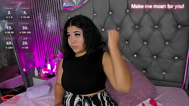 Snapshot of Amanda_Mooree chatting on 22, 5, 2026 Amanda Mooree online show from 22, 5, 2026