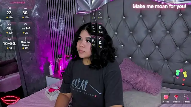 Snapshot of Amanda_Mooree chatting on 17, 5, 2026 Amanda Mooree online show from 17, 5, 2026