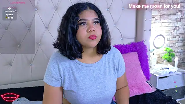 Amanda Mooree online show from 18, 4, 2026