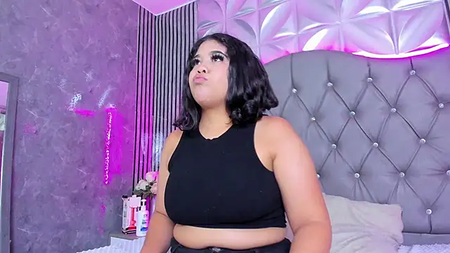 Snapshot of Amanda_Mooree chatting on 3, 5, 2026 Amanda Mooree online show from 3, 5, 2026