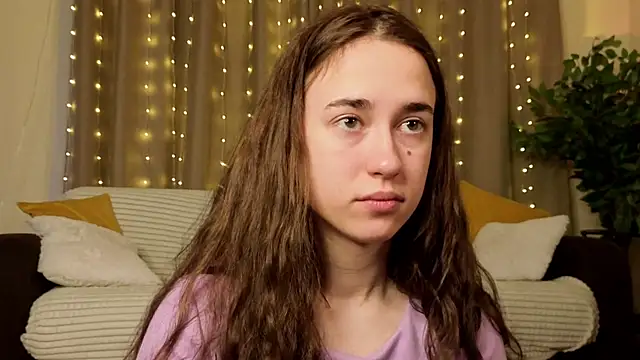 Snapshot of SudieNatera chatting on 1, 12, 2025 SudieNatera online show from 1, 12, 2025