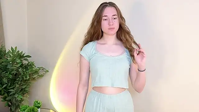 Snapshot of SudieNatera chatting on 26, 11, 2025 SudieNatera online show from 26, 11, 2025