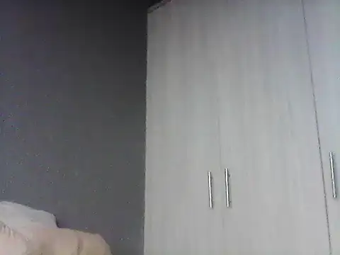 Snapshot of TiaBlaze chatting on 25, 11, 2025 TiaBlaze online show from 25, 11, 2025