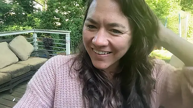 Snapshot of bendlikebecks chatting on 5, 5, 2026 bendlikebecks online show from 5, 5, 2026