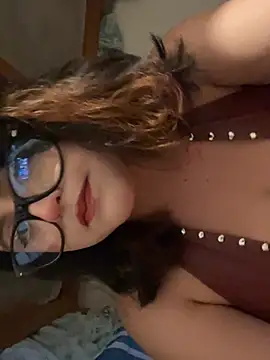 Snapshot of nayaarec chatting on 5, 4, 2026 nayaarec online show from 5, 4, 2026