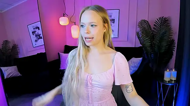 Snapshot of lucy_loy chatting on 19, 11, 2025 lucy loy online show from 19, 11, 2025