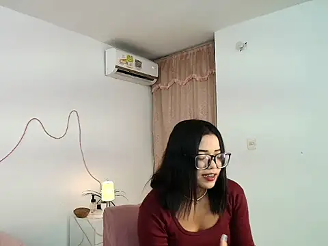 Luna lexy04 online show from 11, 4, 2026