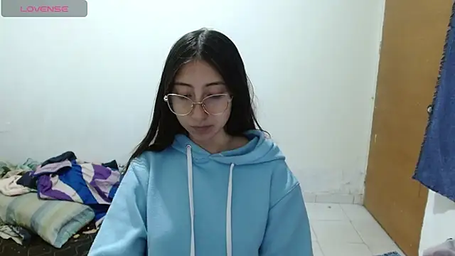 Nanylux online show from 23, 4, 2026
