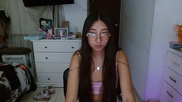 Nanylux online show from 10, 2, 2026